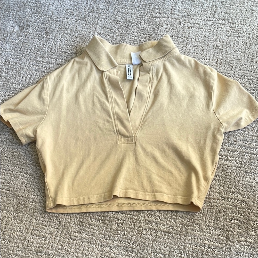 H&M Beige Collared Crop Top